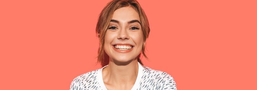 Zirconium vs Porcelain Veneers in Turkey: Which Is Right for Your Smile Makeover?